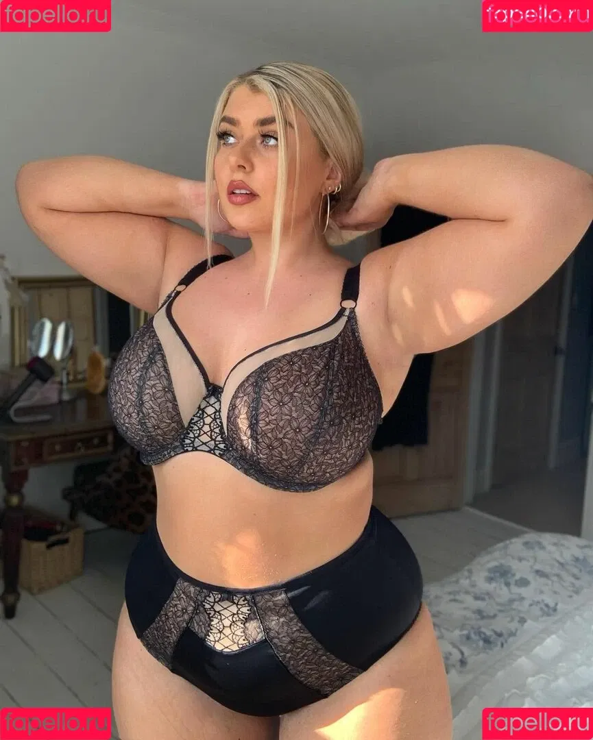 Izzy Nicholls Onlyfans Photo Gallery 