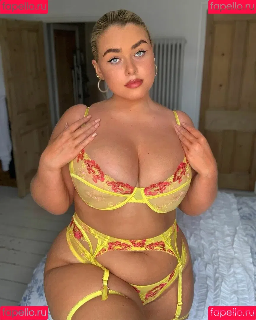 Izzy Nicholls Onlyfans Photo Gallery 