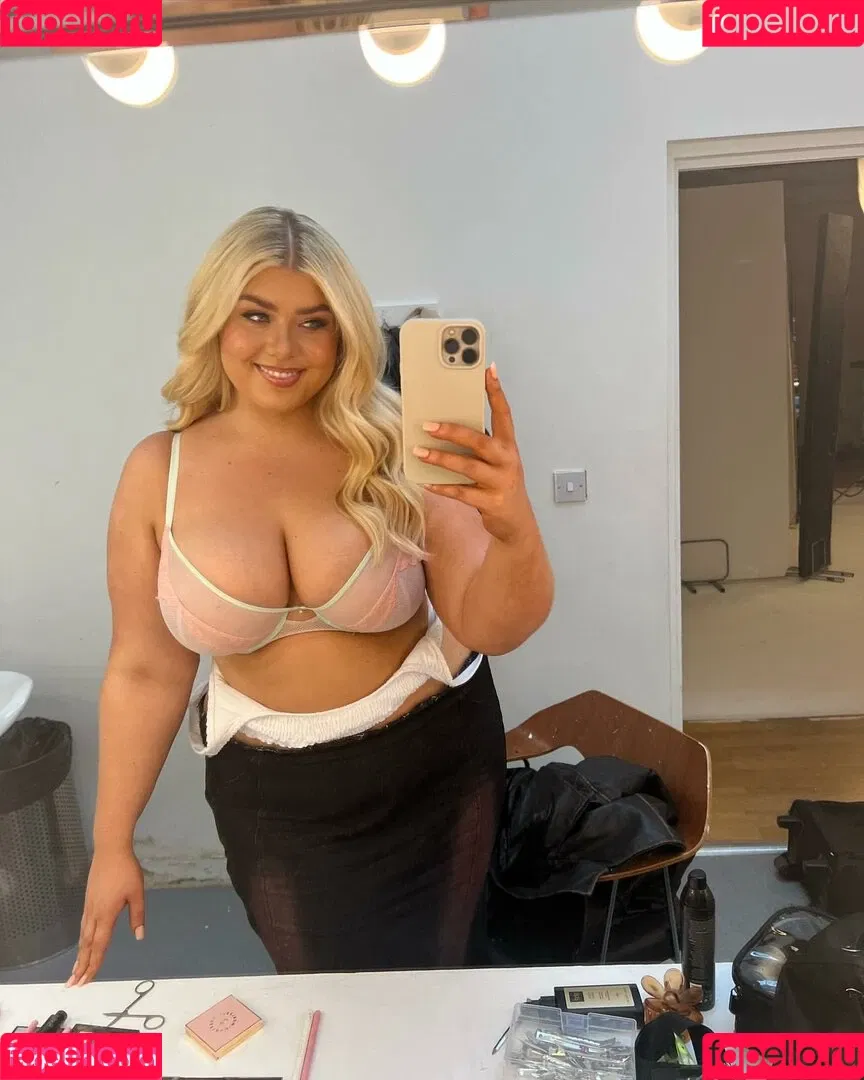 Izzy Nicholls Onlyfans Photo Gallery 