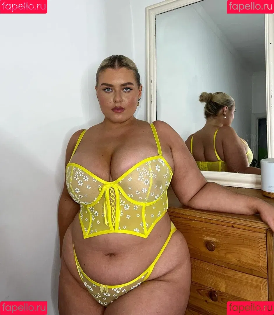 Izzy Nicholls Onlyfans Photo Gallery 
