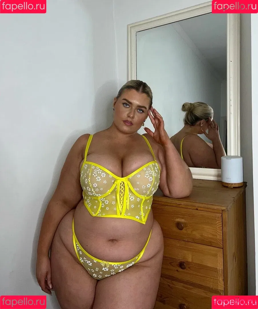 Izzy Nicholls Onlyfans Photo Gallery 