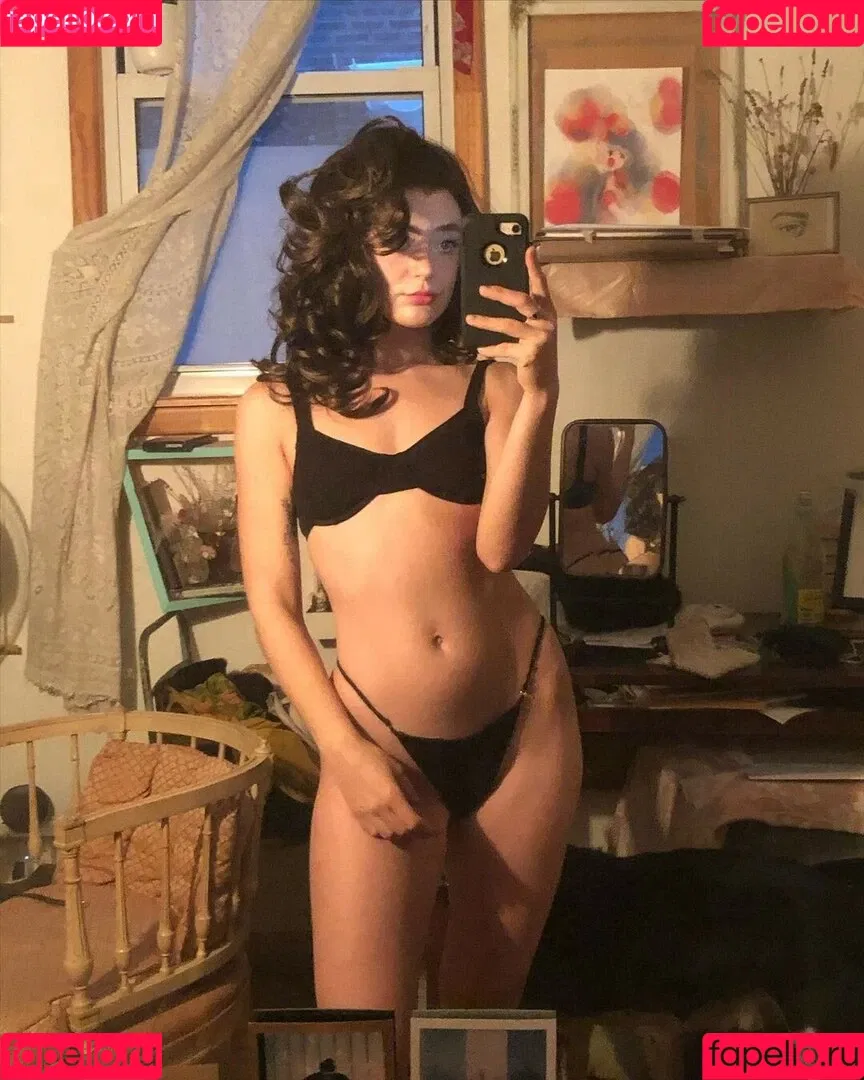 alittle_vampy Onlyfans Photo Gallery 