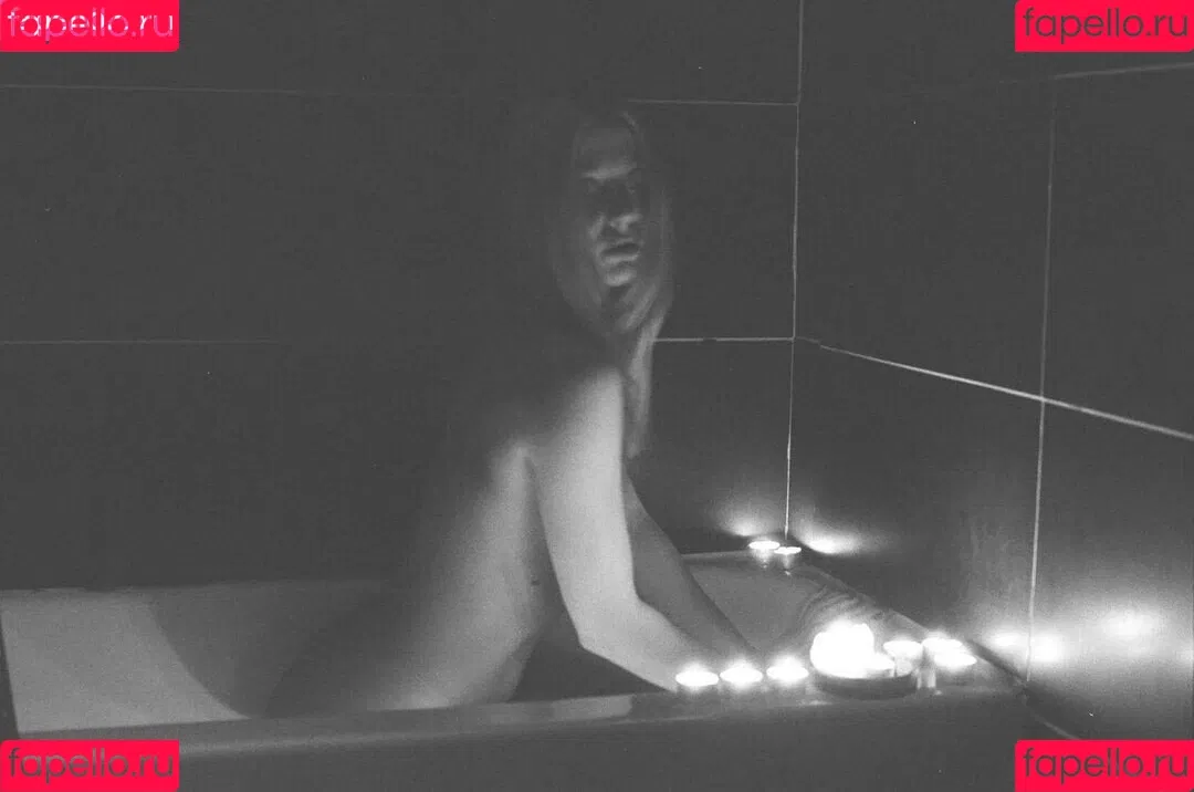 alittle_vampy Onlyfans Photo Gallery 