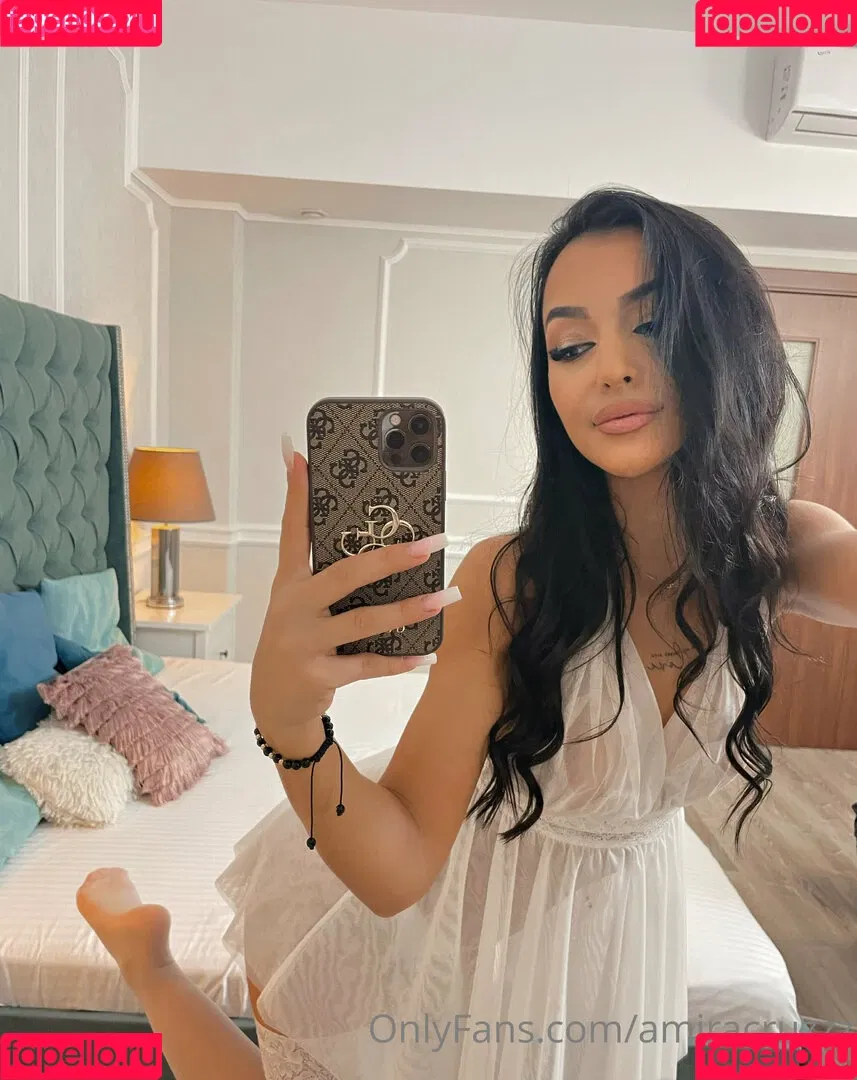 amiracruzzz Onlyfans Photo Gallery 