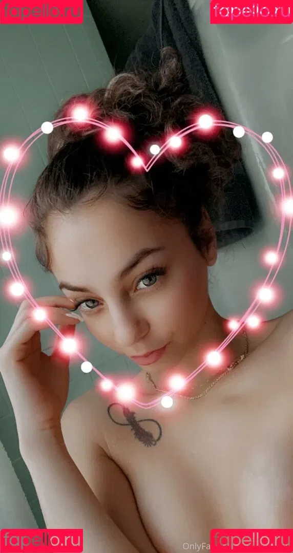 neesababyy Onlyfans Photo Gallery 