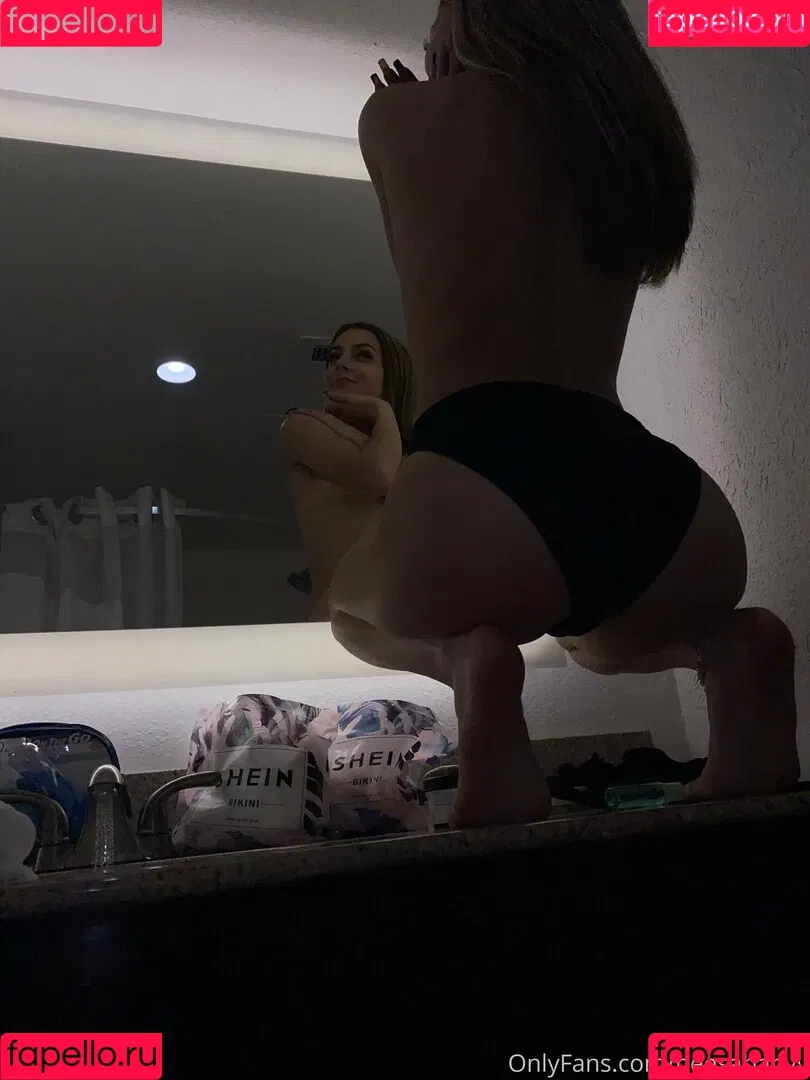 neesababyy Onlyfans Photo Gallery 