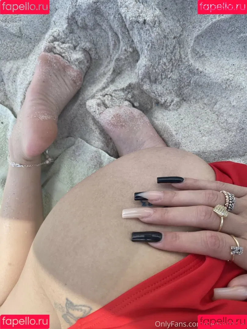 neesababyy Onlyfans Photo Gallery 