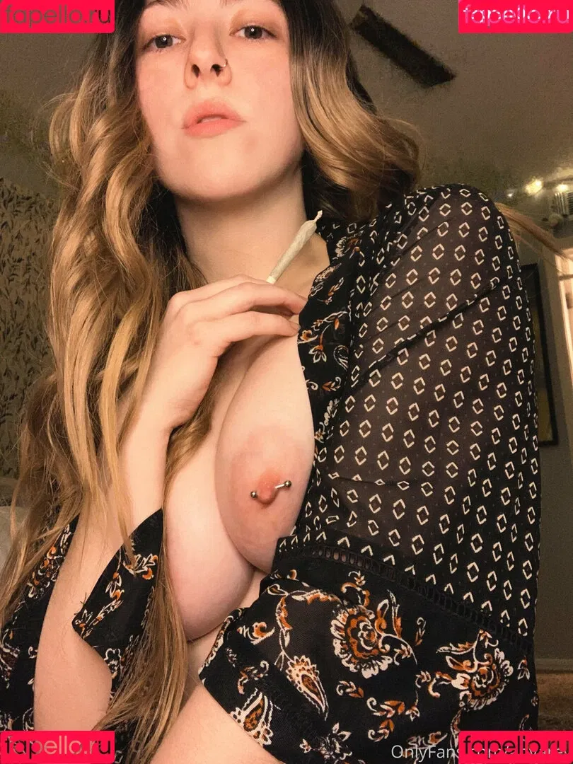 anyarey Onlyfans Photo Gallery 