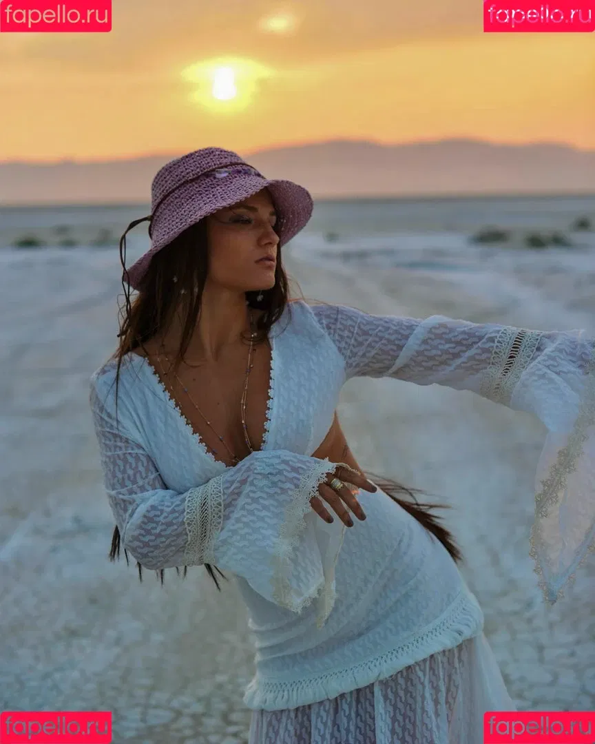 Jade Chynoweth Onlyfans Photo Gallery 