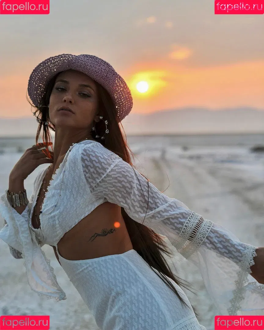 Jade Chynoweth Onlyfans Photo Gallery 