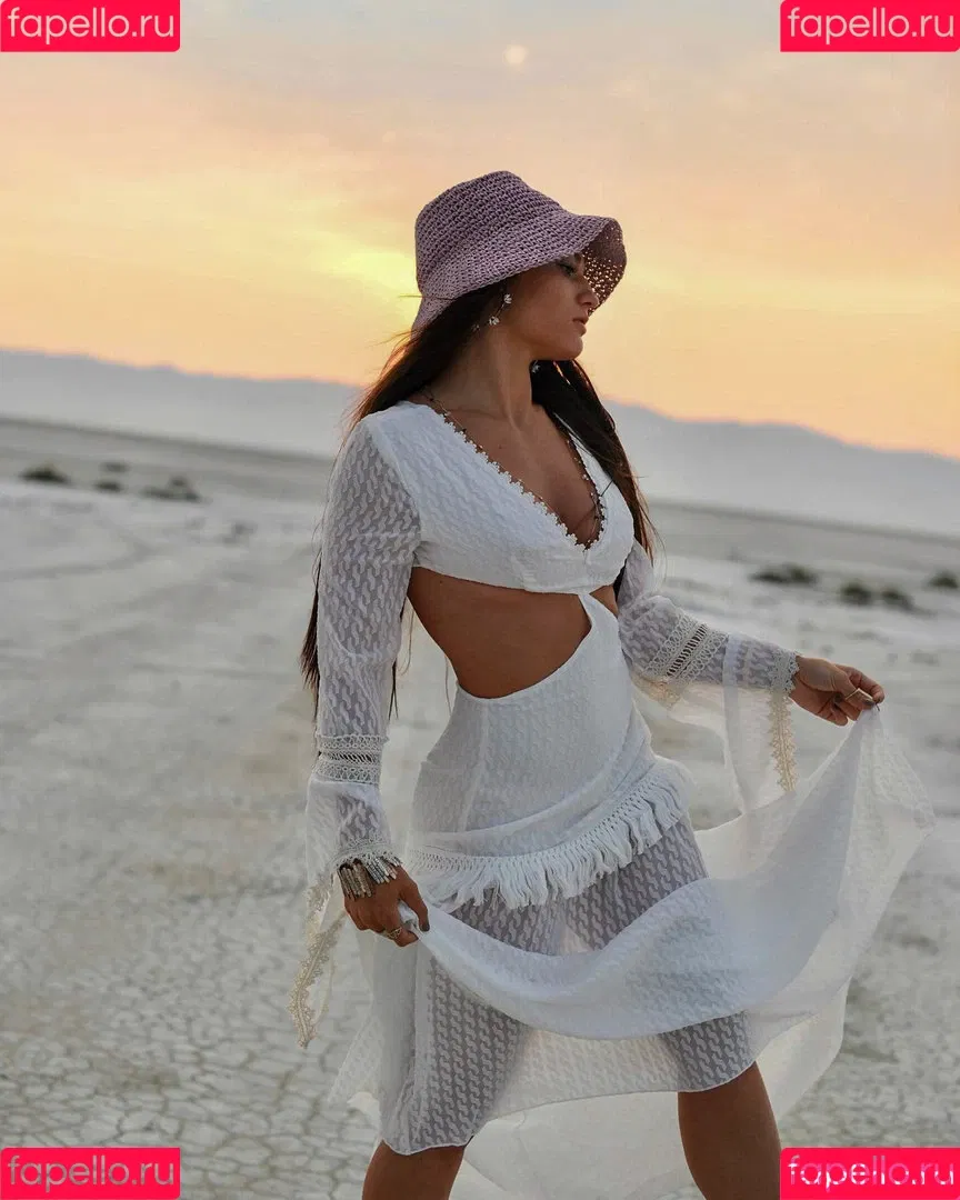 Jade Chynoweth Onlyfans Photo Gallery 