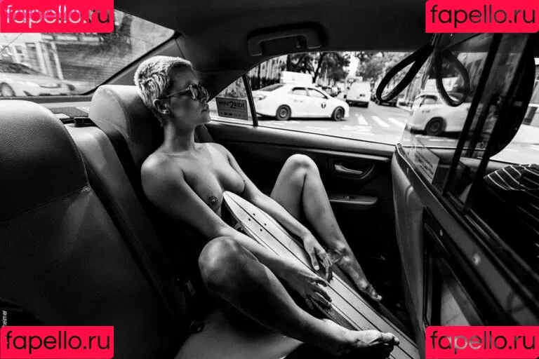Marisa Papen Onlyfans Photo Gallery 