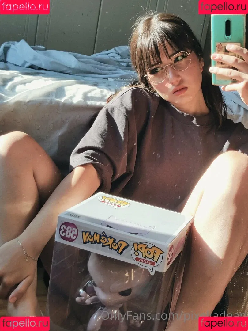 pixeljadearixela Onlyfans Photo Gallery 