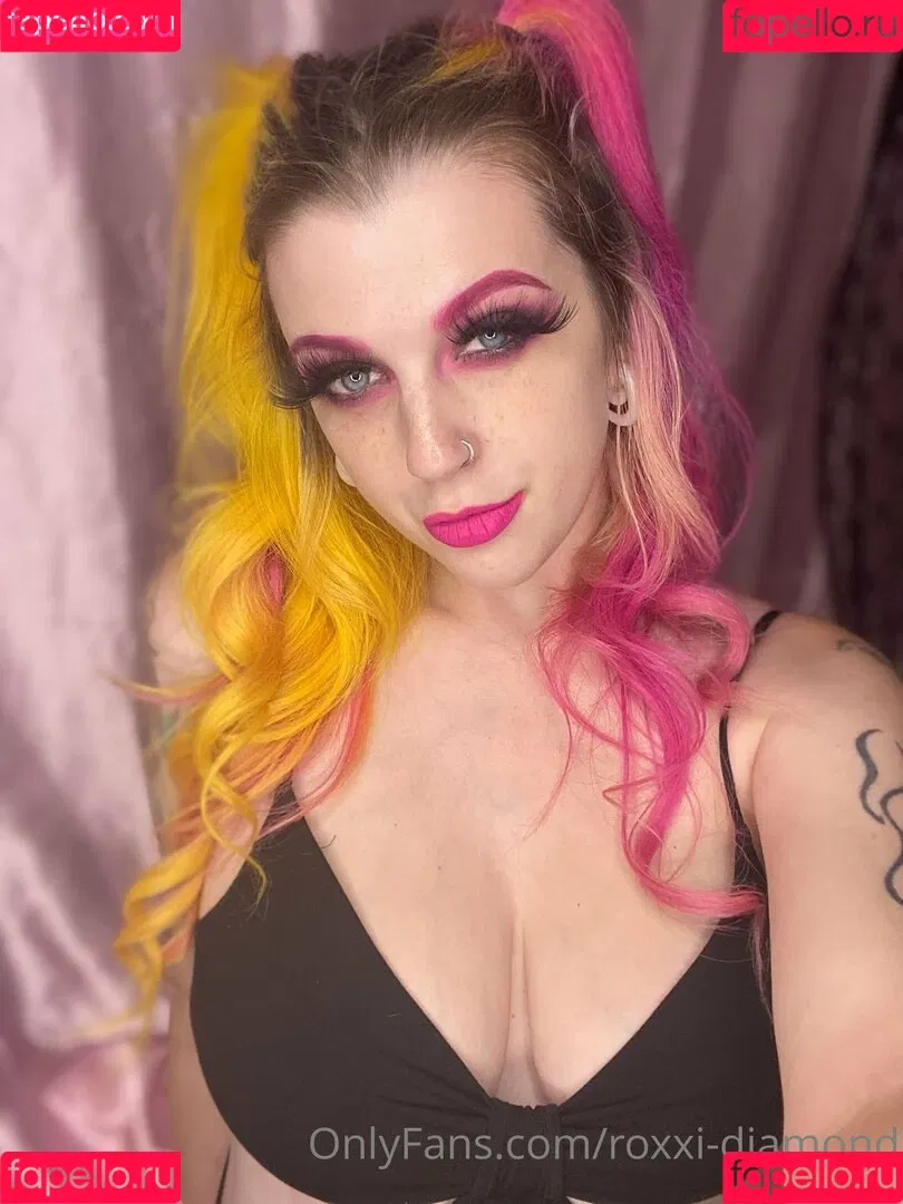 Roxxi Diamond Onlyfans Photo Gallery 