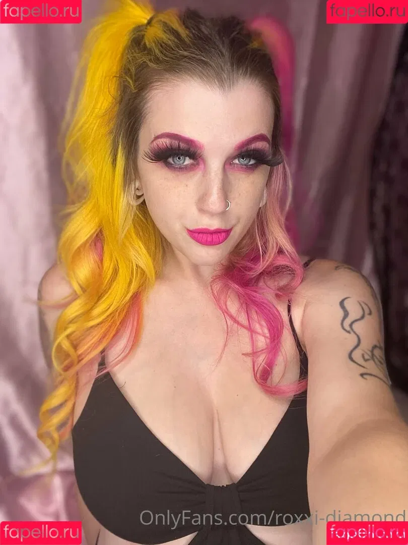 Roxxi Diamond Onlyfans Photo Gallery 