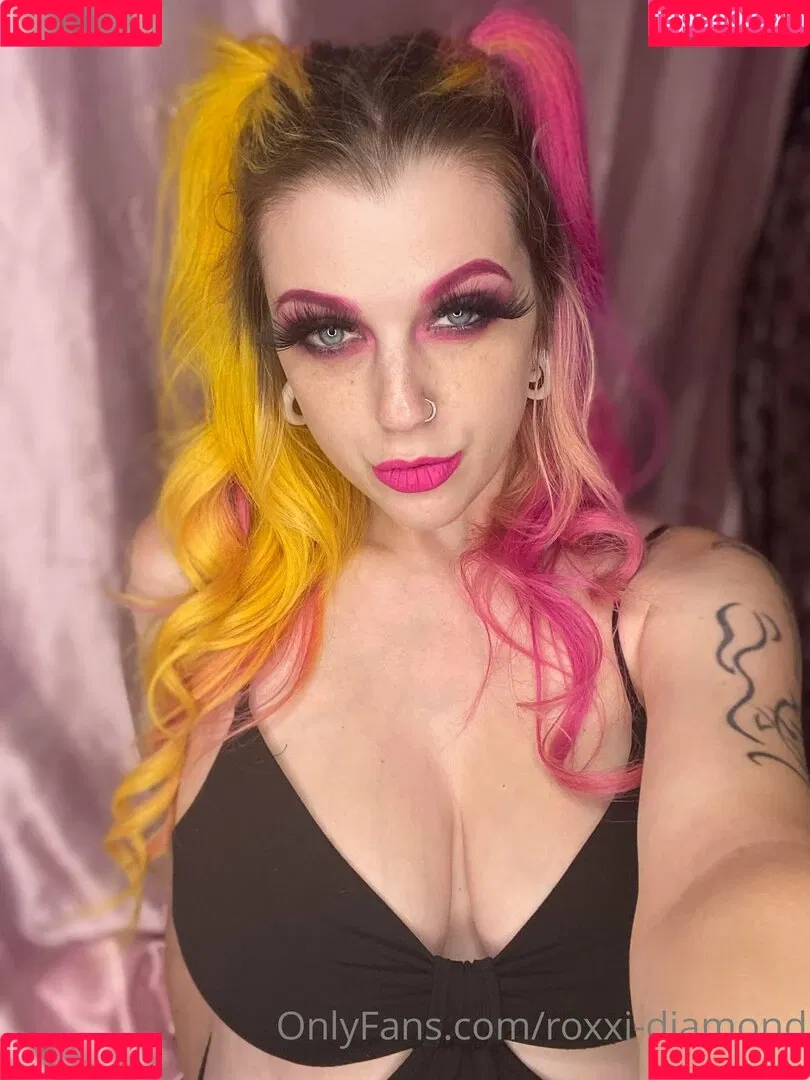Roxxi Diamond Onlyfans Photo Gallery 