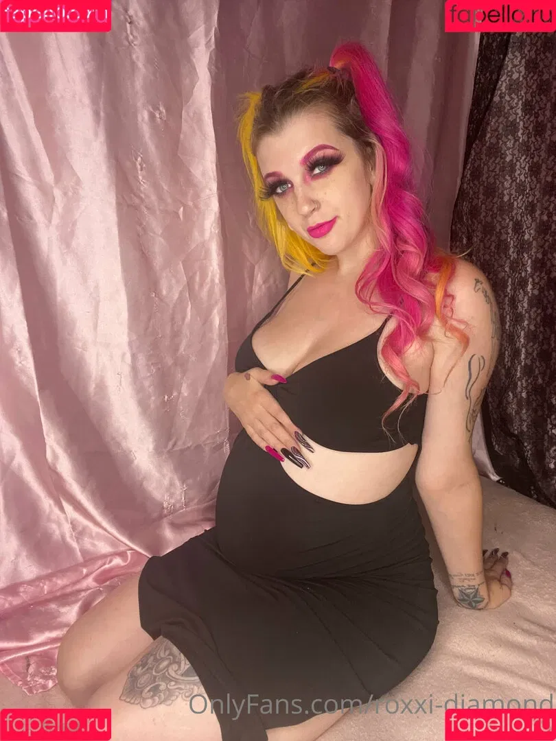 Roxxi Diamond Onlyfans Photo Gallery 