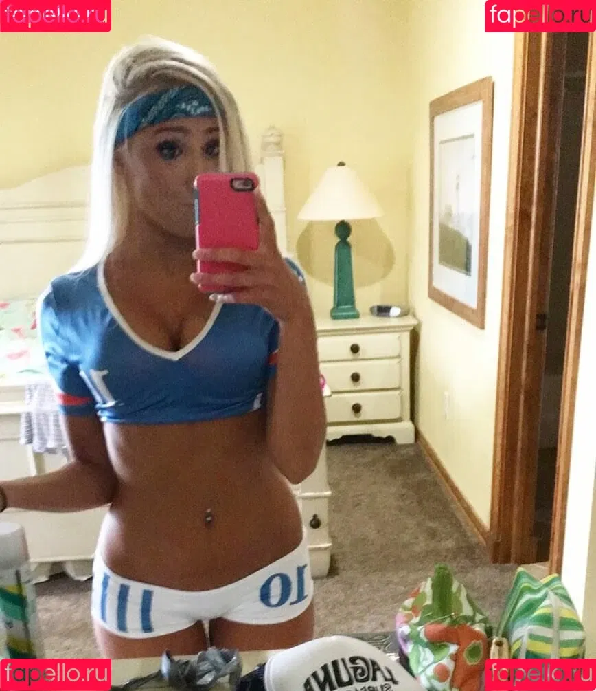 Samantha AufderHeide Onlyfans Photo Gallery 