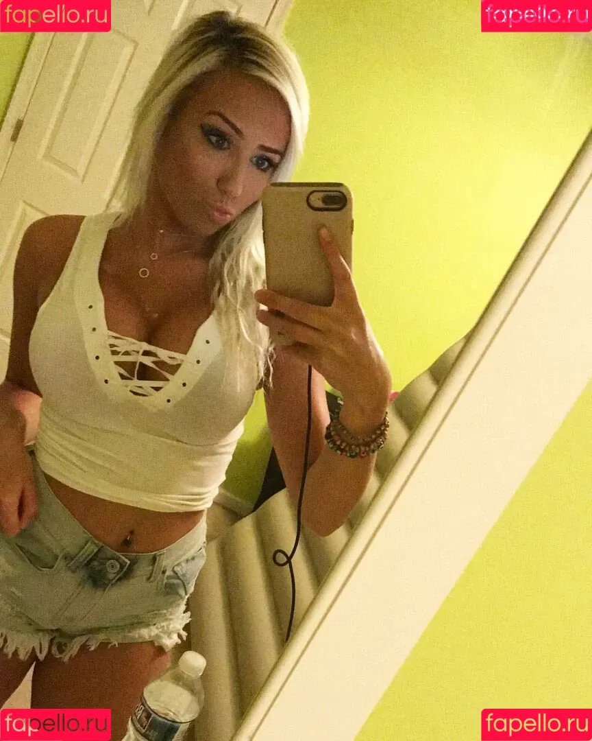 Samantha AufderHeide Onlyfans Photo Gallery 