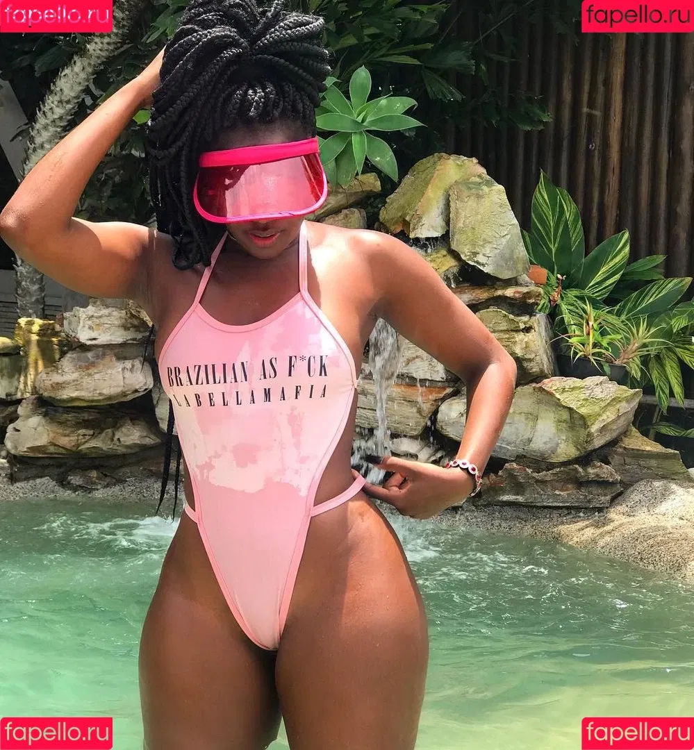 Iza Cantora Onlyfans Photo Gallery 