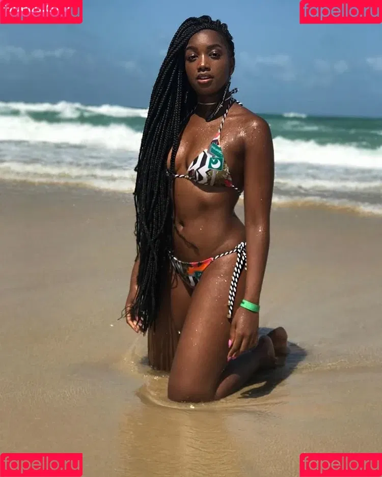 Iza Cantora Onlyfans Photo Gallery 