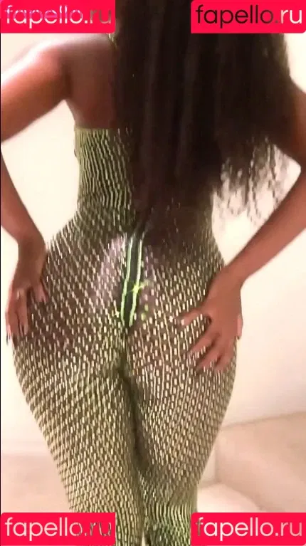 Iza Cantora Onlyfans Photo Gallery 