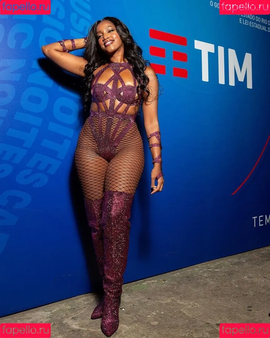 Iza Cantora Onlyfans Photo Gallery 