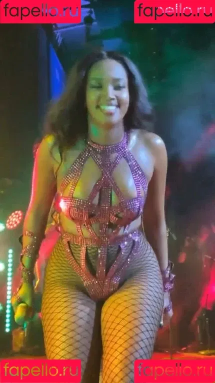 Iza Cantora Onlyfans Photo Gallery 