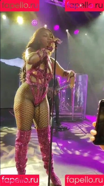Iza Cantora Onlyfans Photo Gallery 