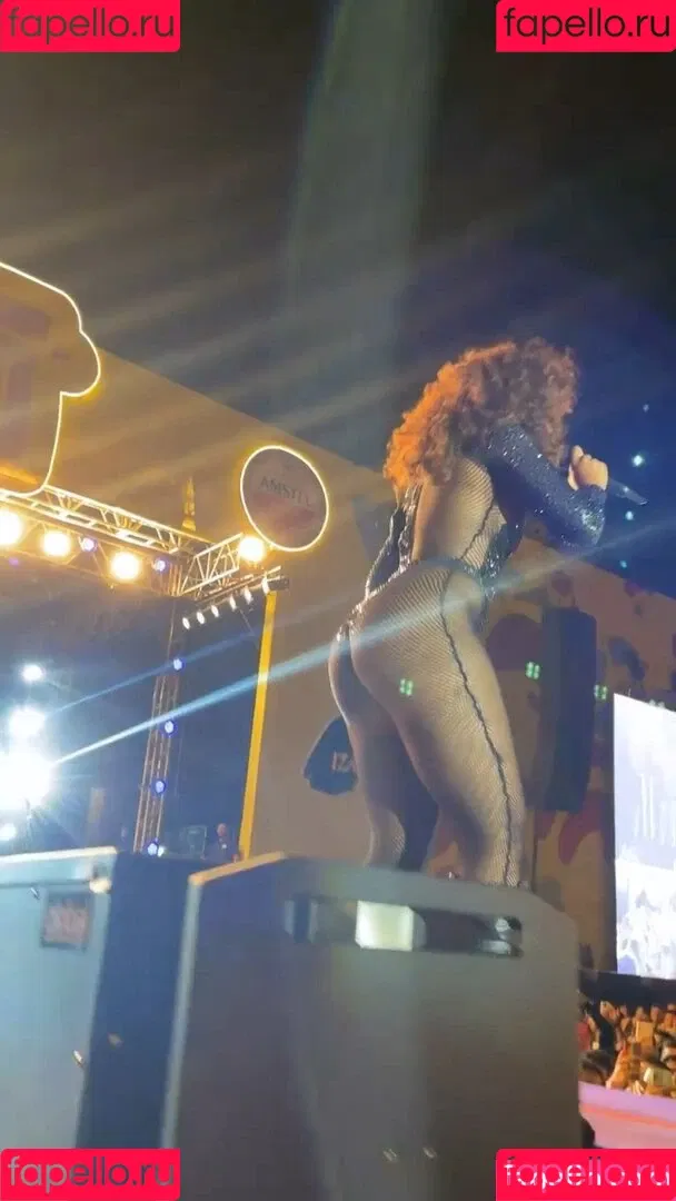 Iza Cantora Onlyfans Photo Gallery 