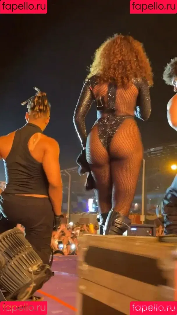 Iza Cantora Onlyfans Photo Gallery 