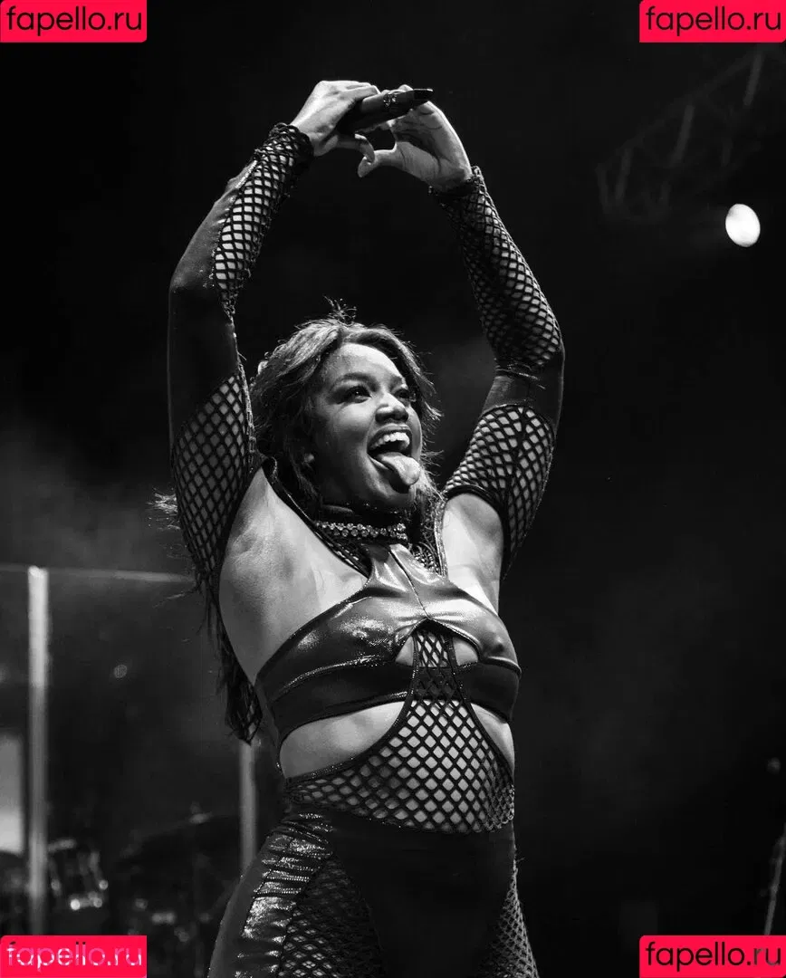 Iza Cantora Onlyfans Photo Gallery 