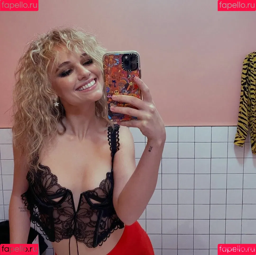 Madison Iseman Onlyfans Photo Gallery 