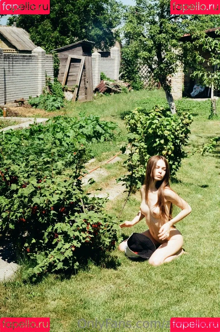 alinalizm Onlyfans Photo Gallery 