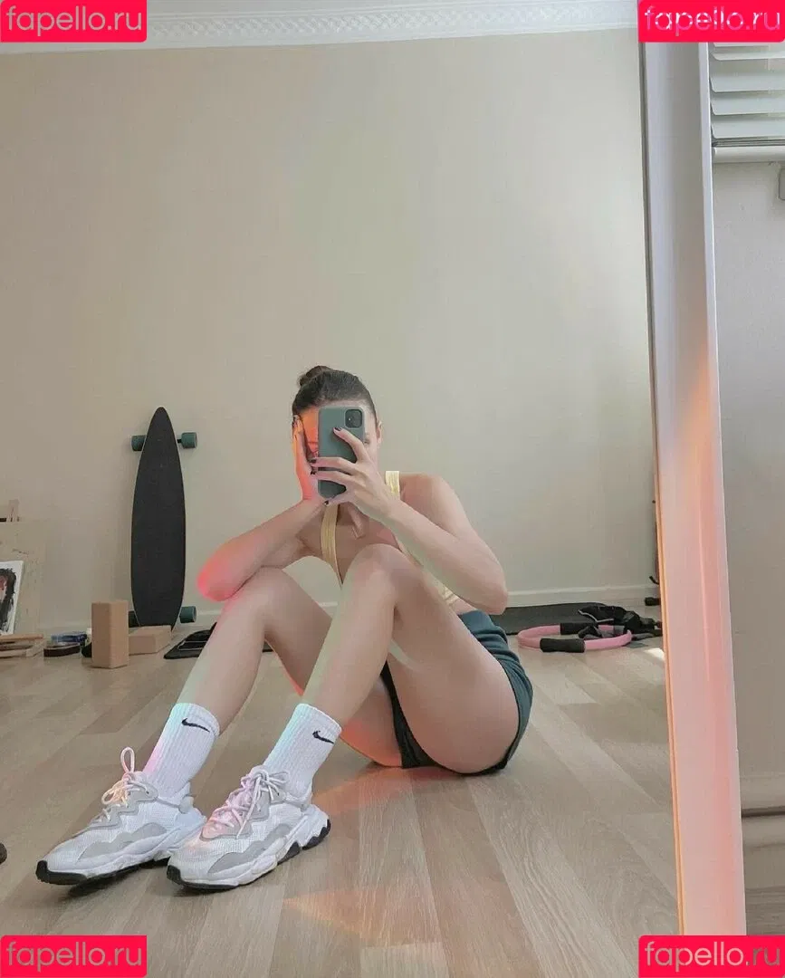 Meltem Koc Onlyfans Photo Gallery 