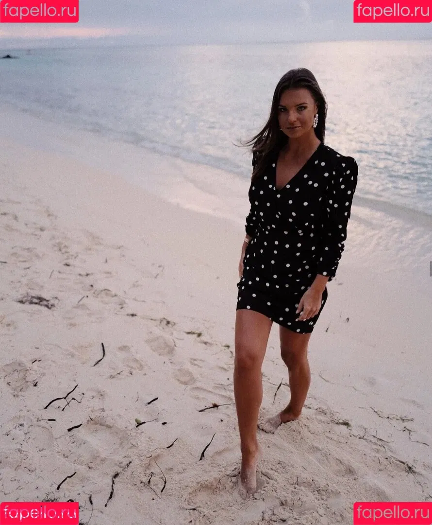 Laura Wontorra Onlyfans Photo Gallery 