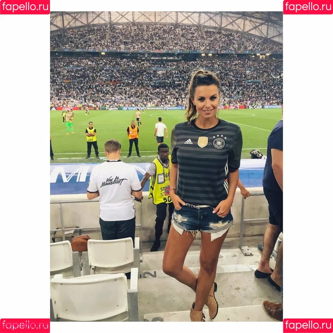 Laura Wontorra Onlyfans Photo Gallery 