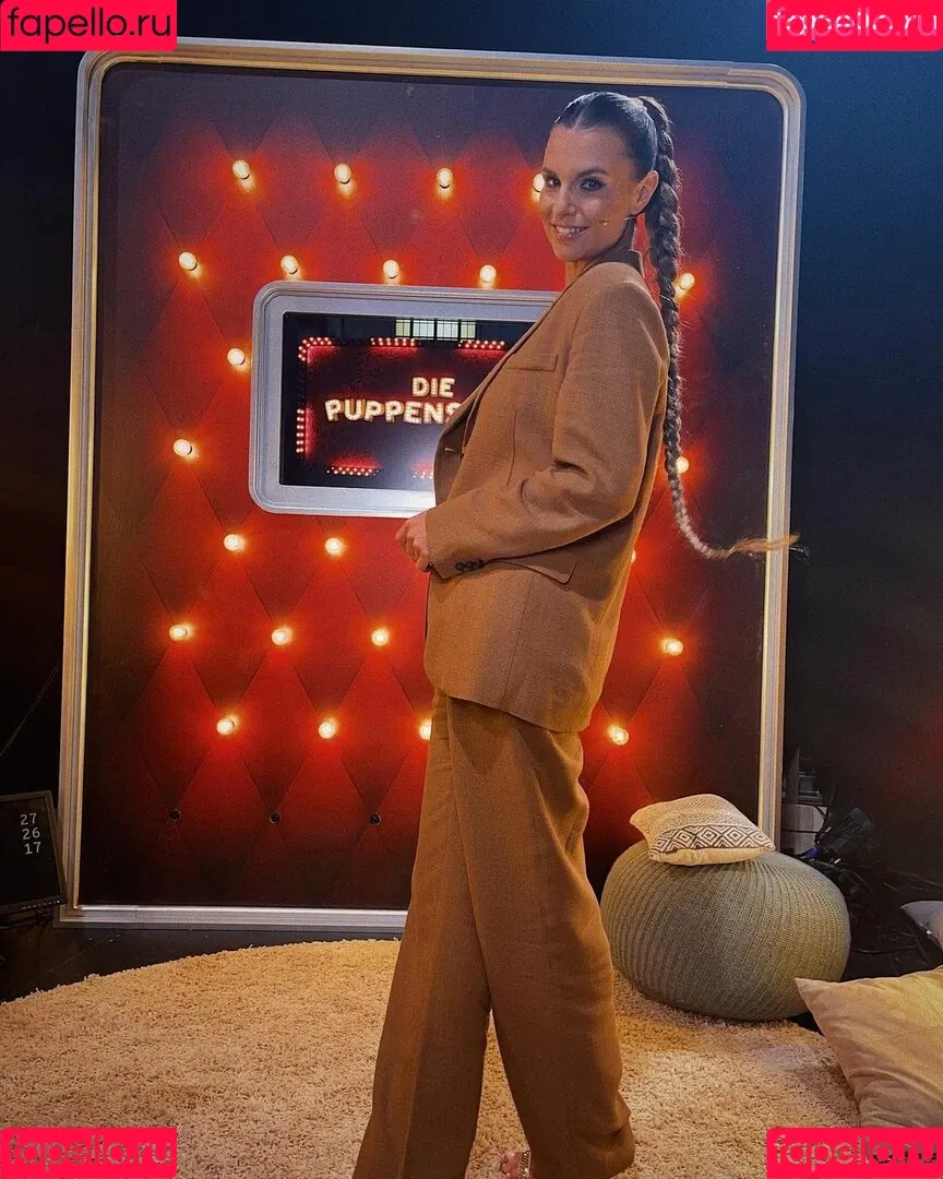 Laura Wontorra Onlyfans Photo Gallery 