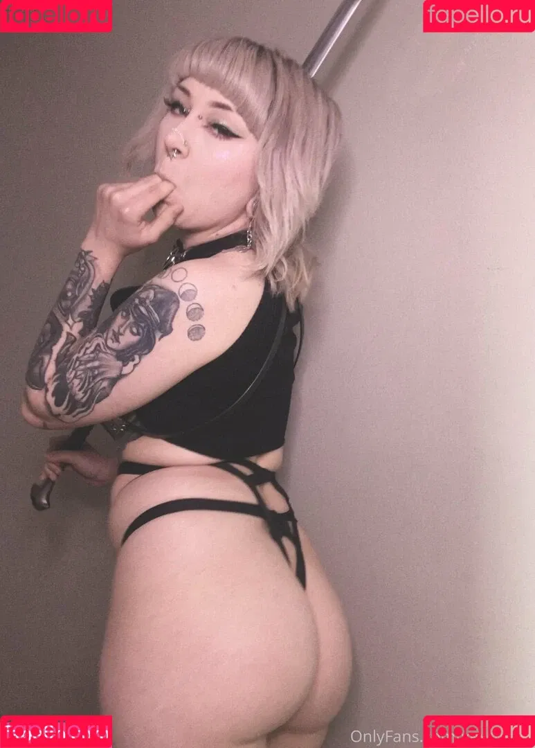 vexcherry Onlyfans Photo Gallery 