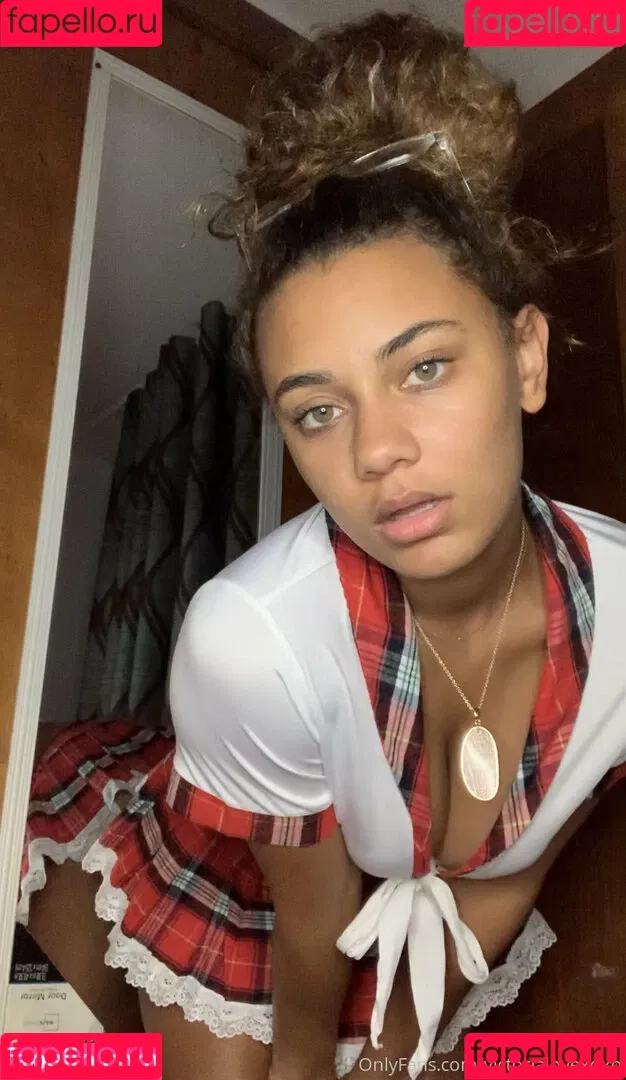 victorialovexoxo Onlyfans Photo Gallery 