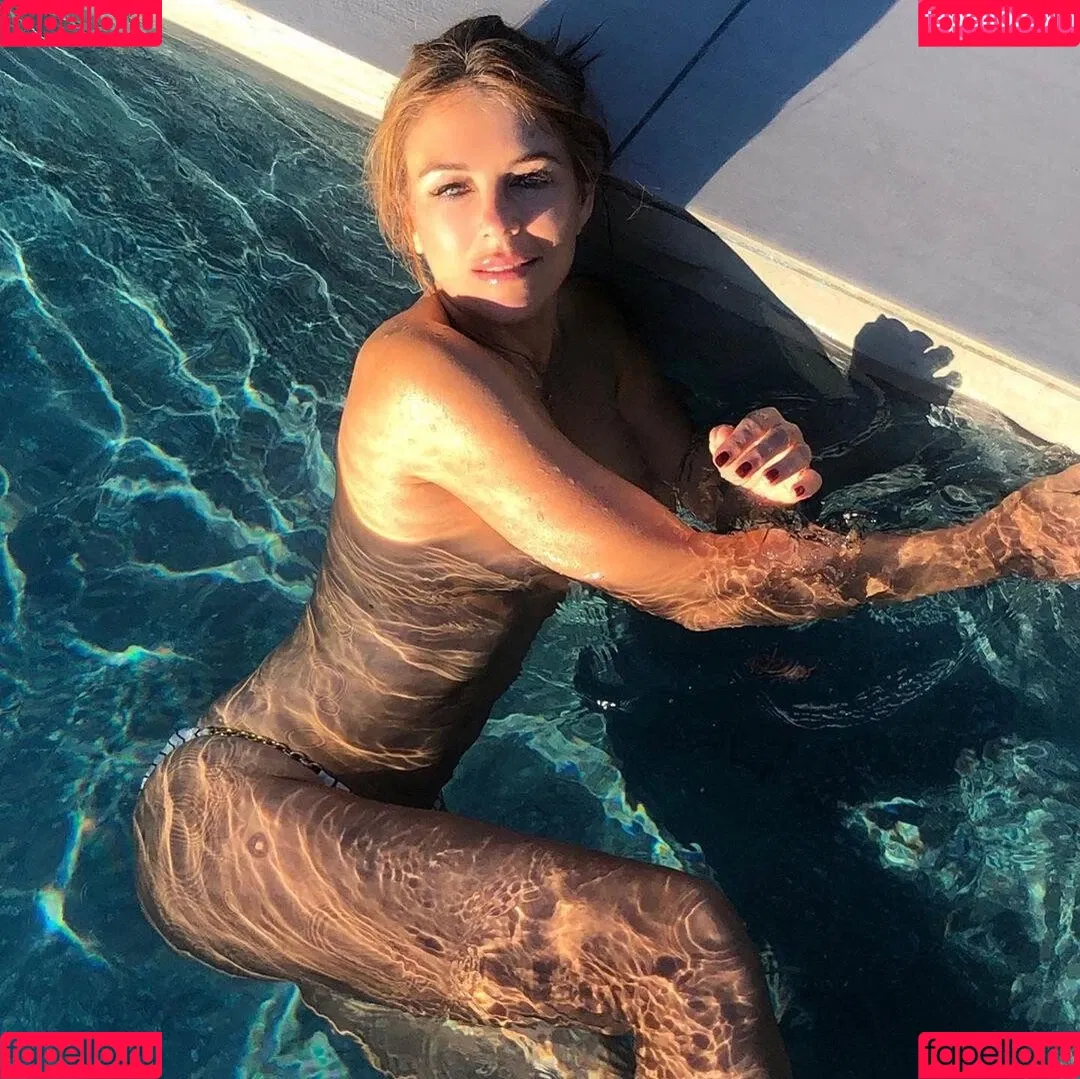 Elizabeth Hurley Onlyfans Photo Gallery 