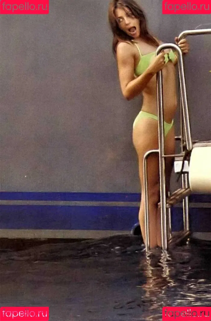 Elizabeth Hurley Onlyfans Photo Gallery 