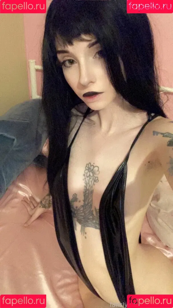 Rengekko Cosplay Onlyfans Photo Gallery 