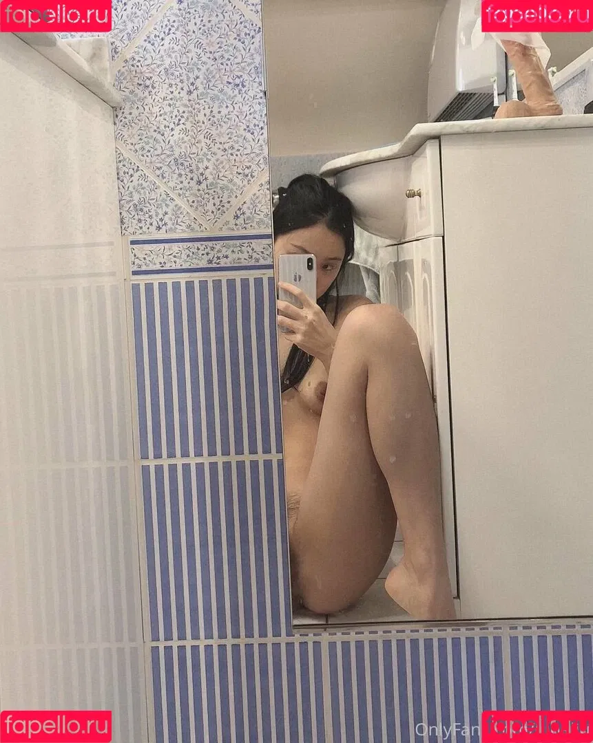 juneliu Onlyfans Photo Gallery 