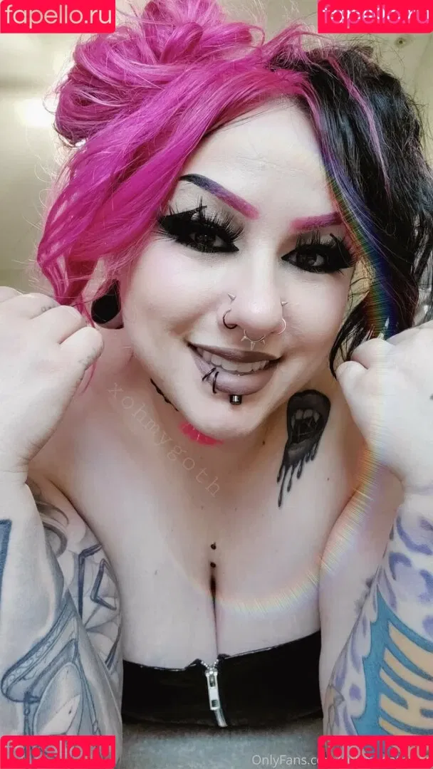 xohmygothfree Onlyfans Photo Gallery 