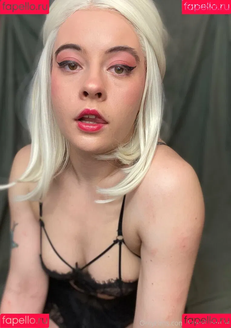 momocoloured Onlyfans Photo Gallery 