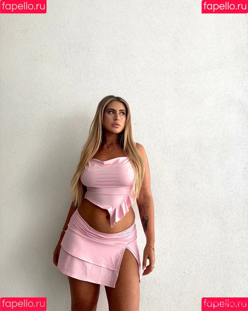 Ariella Nyssa Onlyfans Photo Gallery 