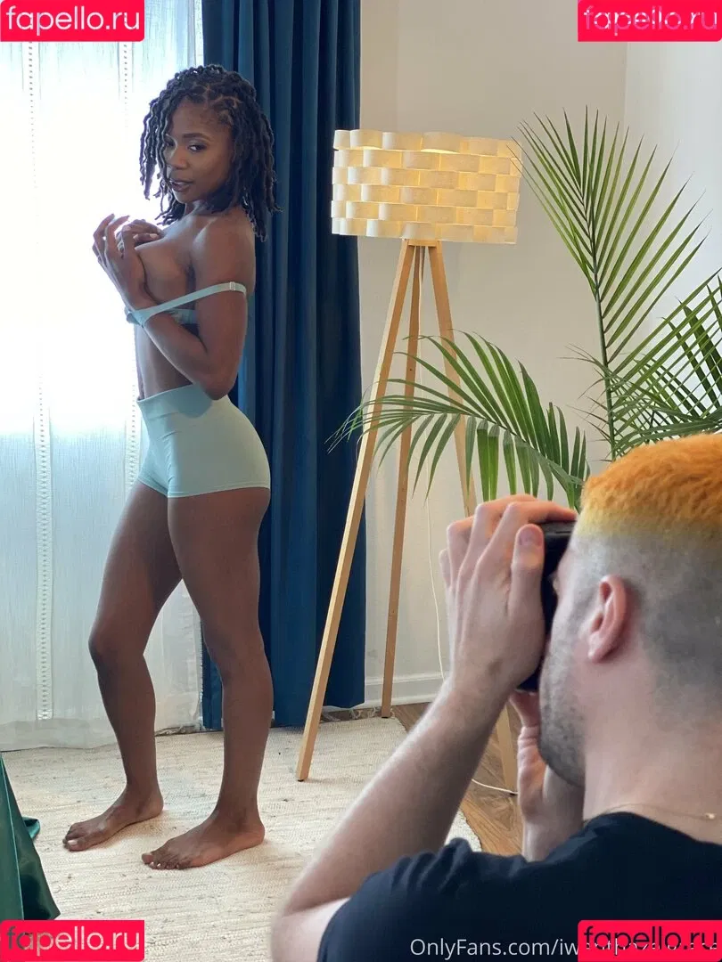 iwanthazelgrace Onlyfans Photo Gallery 