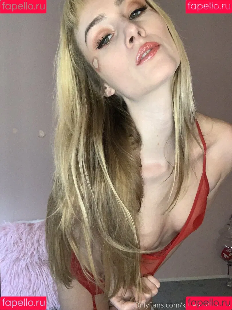 kittenwithfangsfree Onlyfans Photo Gallery 