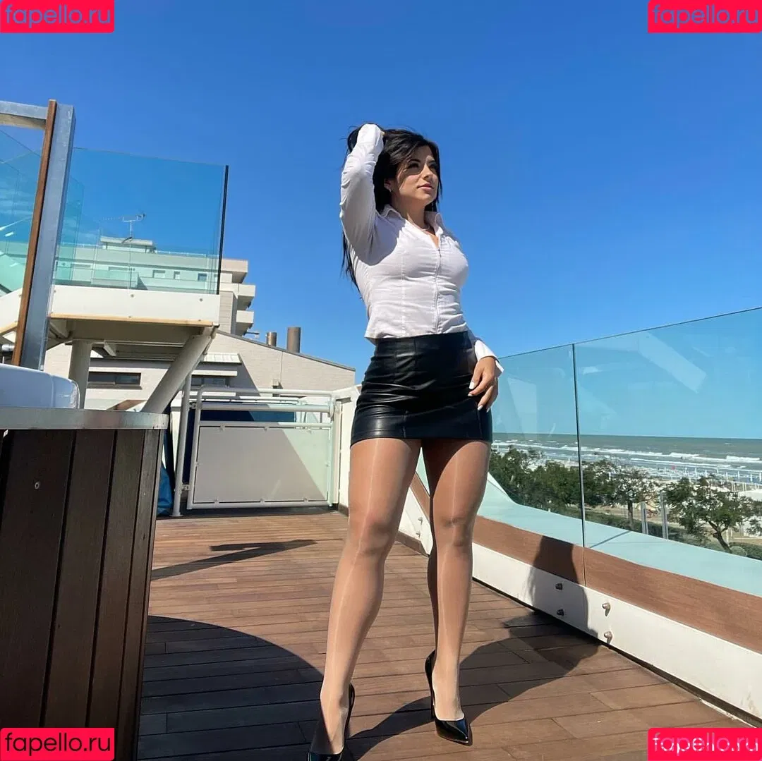 Lily Fiore Onlyfans Photo Gallery 